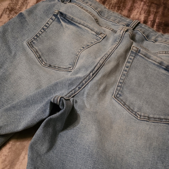 M Jeans by Maurices Distressed Flare Jeans Size 16 Curvy High Rise - Picture 4 of 15